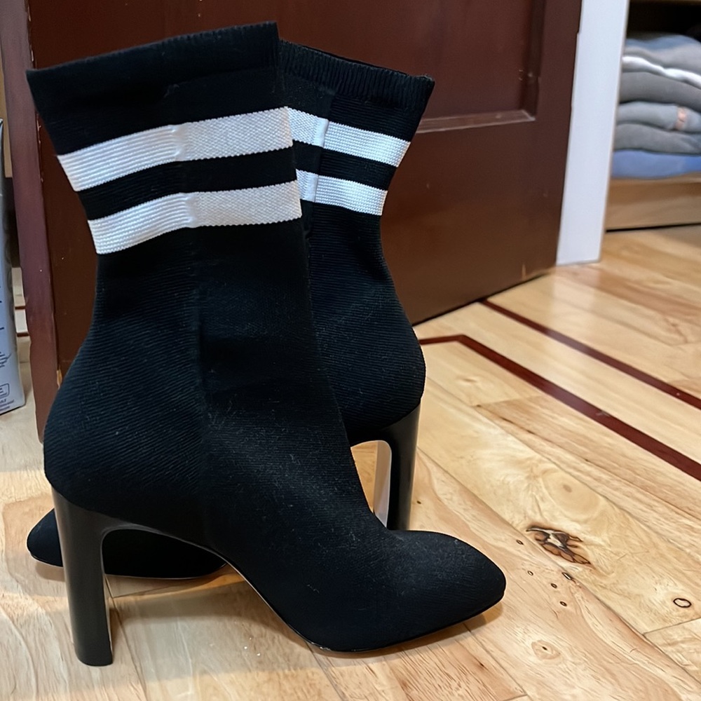 Rag & bone stretch knit booties 37.5 boots - Picture 5 of 8